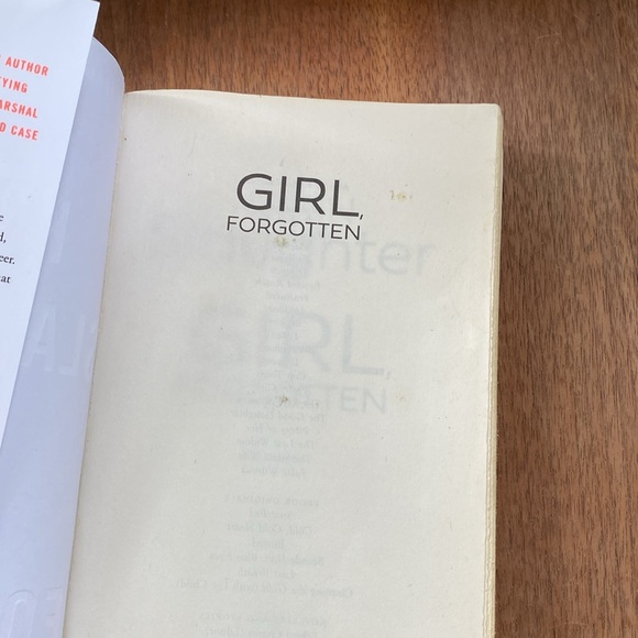 3 for $20 / Girl, Forgotten: A Novel by Karin Slaughter - Picture 2 of 4